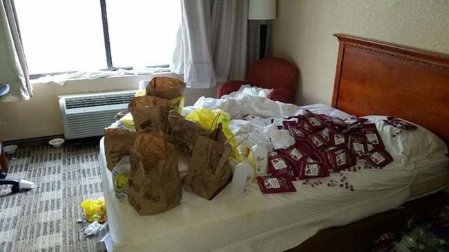 Descoperire şocantă într-o cameră de hotel. Nimeni nu credea că un om e capabil de aşa ceva 324347