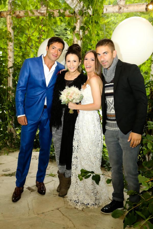 Cum a arătat Adela Popescu la cununia civilă. A purtat tot o rochie albă 324481