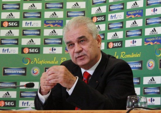 Decizie neaşteptată a lui Anghel Iordănescu. Ce stranieri a convocat pentru meciurile cu Ungaria şi Grecia