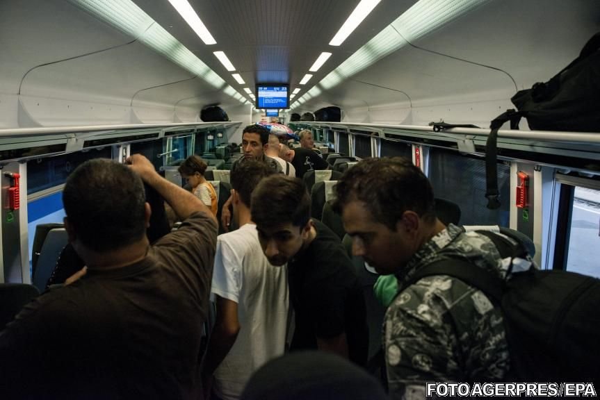Tren cu imigranţi blocat la frontiera cu Austria