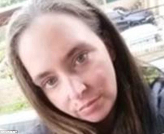 Un specialist i-a spus să facă ASTA pentru a scăpa de eczeme!  Rezultatul este oribil: "Sunt plină de cicatrici" 325382