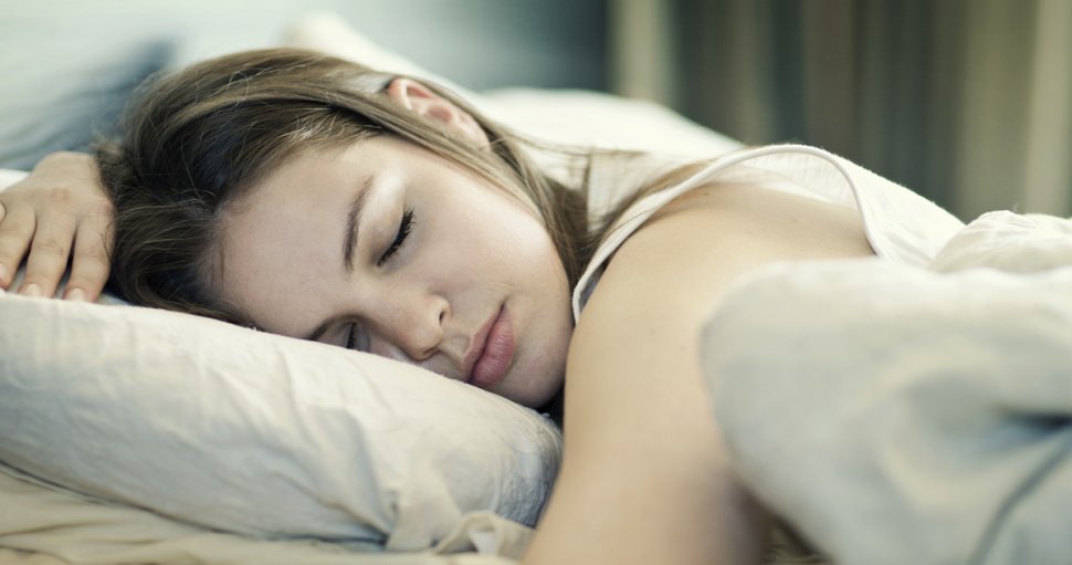  Cum să dormi pentru a-ți mări șansele de a rămâne însărcinată
