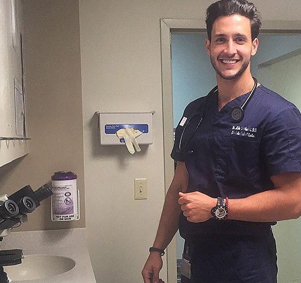 Un doctor şi căţelul lui cuceresc internetul 325642