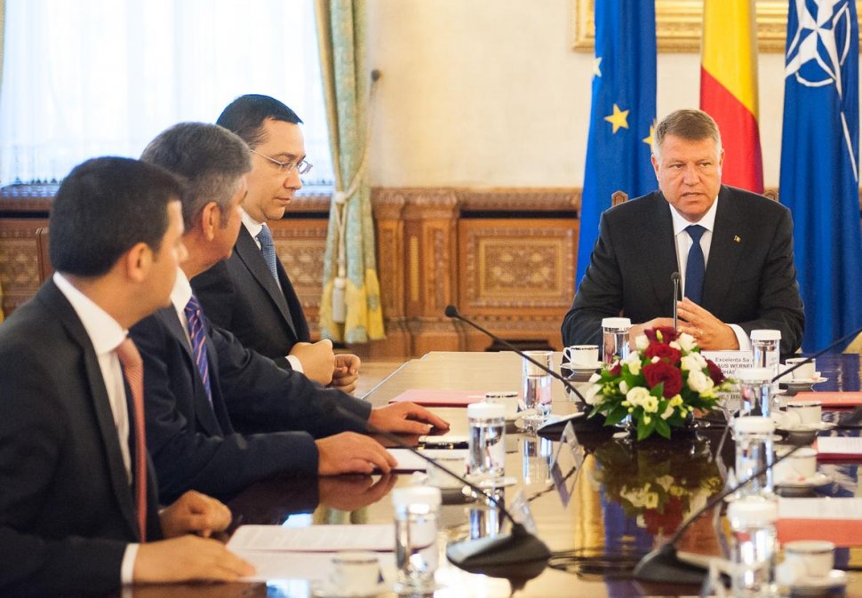 Victor Ponta, faţă în faţă cu preşedintele Klaus Iohanis pe tema imigranţilor