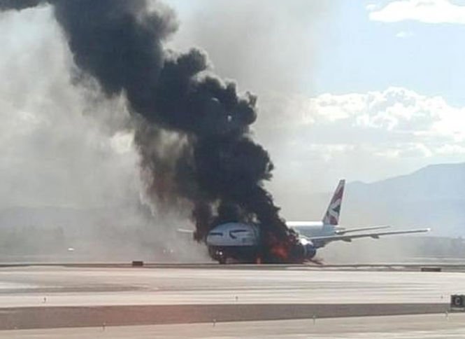 Un avion British Airways a luat foc pe pistă. Cel puţin 13 persoane au ajuns la spital