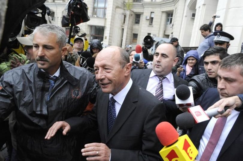 Exces de putere: Legăturile judecătorului &quot;cu naşul în suflet&quot; cu Traian Băsescu