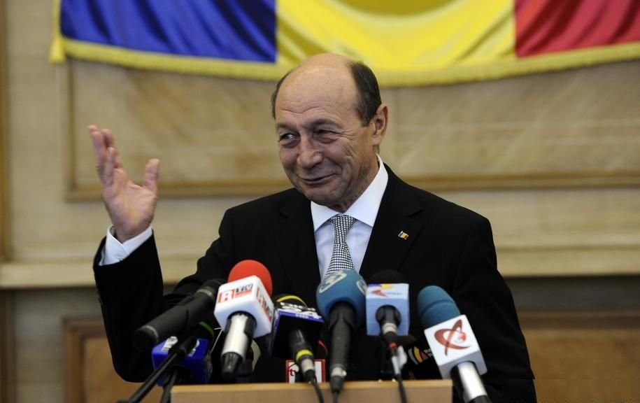 Traian Băsescu: Dacă eram la Cotroceni, CE nu şi-ar fi permis să anunţe o cotă de refugiaţi pentru România