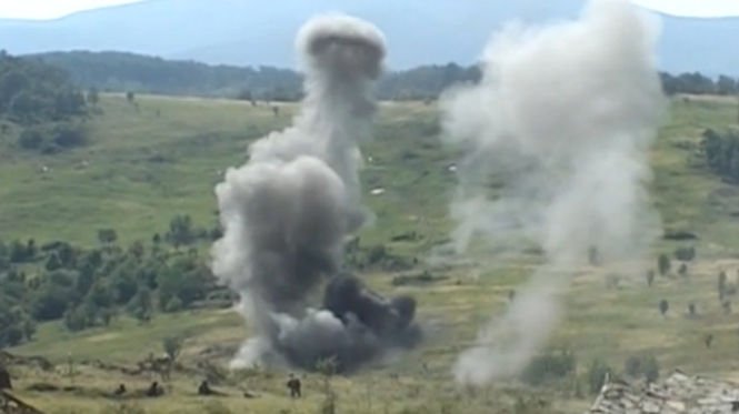 Simulare de război în judeţul Arad: Grenade, gloanţe şi rachete trase din toate direcţiile