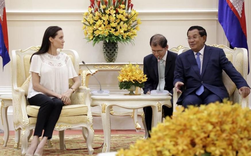 Angelina Jolie, sprijinită de premierul Cambodgiei în realizarea noului ei film
