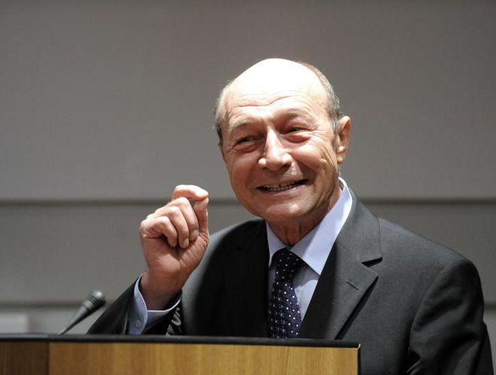 100 de minute: Cum a minţit Traian Băsescu judecătorii, declarând că nu a avut legături cu Securitatea