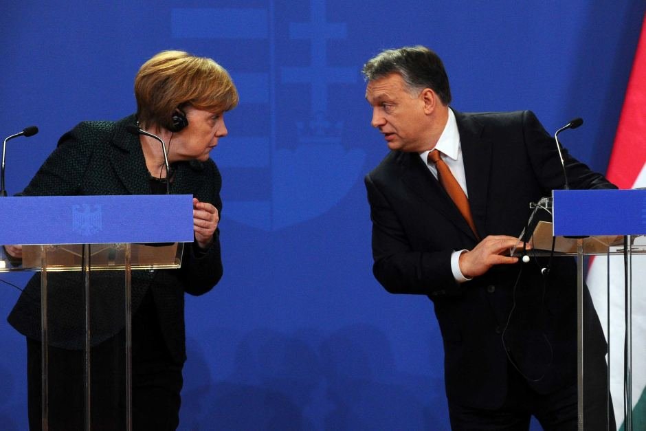 Viktor Orban o critică pe Angela Merkel la ea acasă. Cum vrea premierul ungar să rezolve criza imigranţilor