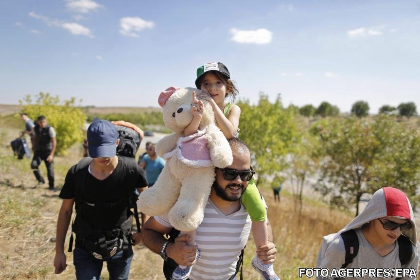 5 000 de refugiaţi au fost întorşi din drum şi direcţionaţi către România şi Bulgaria 