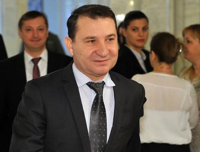 Primarul Bacăului, care are interdicţie de a părăsi ţara, va pleca la Chişinău