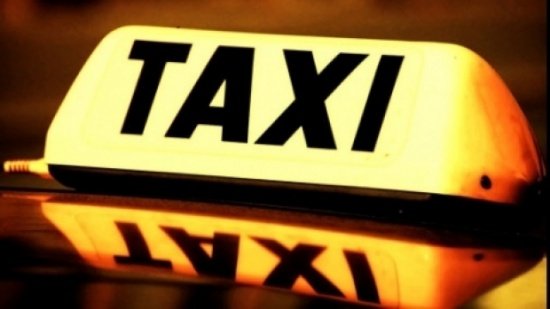 Mesajul unui taximetrist din Cluj i-a scos din sărite pe colegii lui. Clienţii intră în maşină cu zâmbetul pe buze