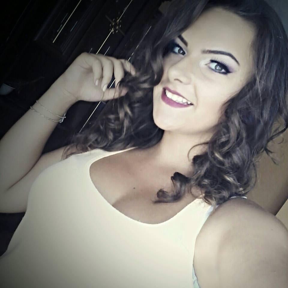 Transformare totală pentru fata făcută grasă de Mihaela Rădulescu la "Românii au talent" 330945