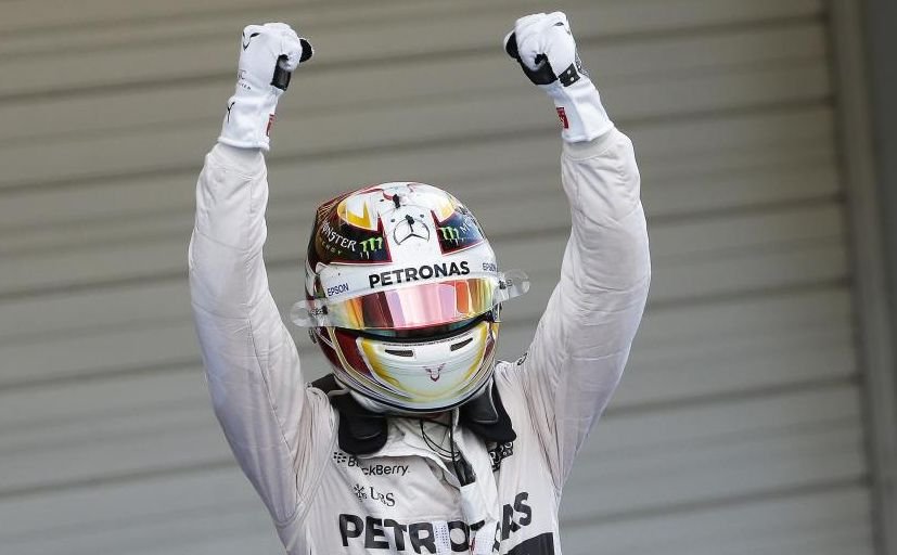 Lewis Hamilton câştigă Marele Premiu al Japoniei