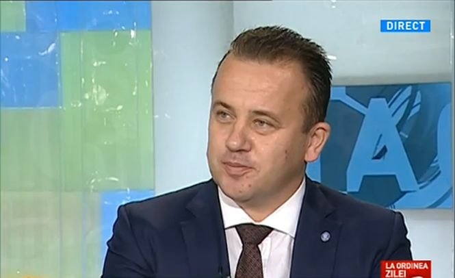 Ministrul Liviu Pop: Moţiunea PNL este ultrahilară