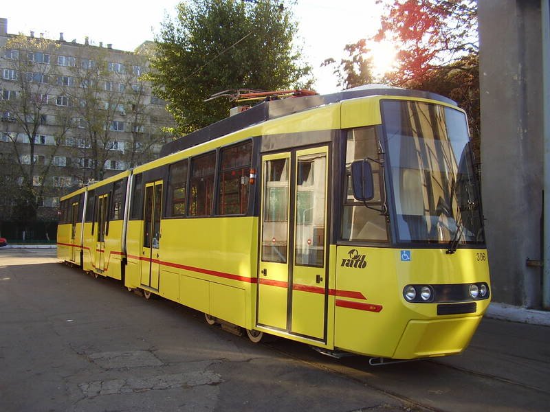 Tramvaiele din București vor avea aer condiționat