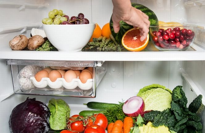 Zece alimente care nu trebuie păstrate în frigider