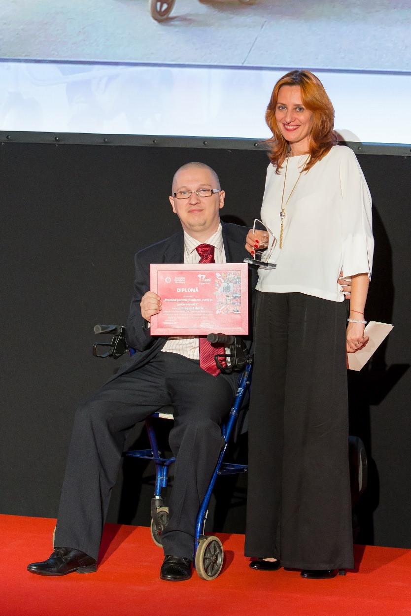 Fundatia Vodafone Romania a oferit 8 premii in cadrul Galei “17 ani de fapte bune” 332784