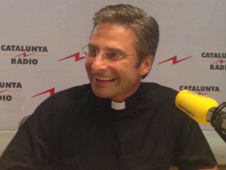 Un preot de la Vatican a recunoscut că este gay şi a fost demis imediat