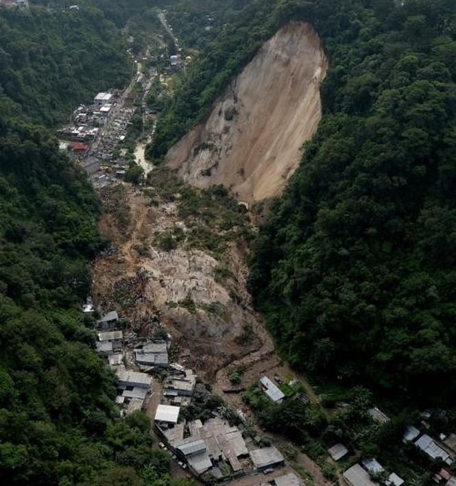 Alunecările de teren au făcut prăpăd. 131 de oameni au murit în Guatemala