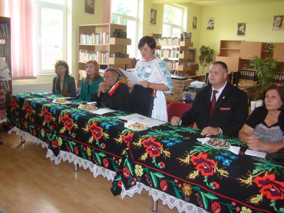 „Atelierul de meșteșuguri” de la Biblioteca Săndulești-Copăceni din județul Cluj și-a deschis porțile pentru elevi și pentru membrii comunității locale 333417