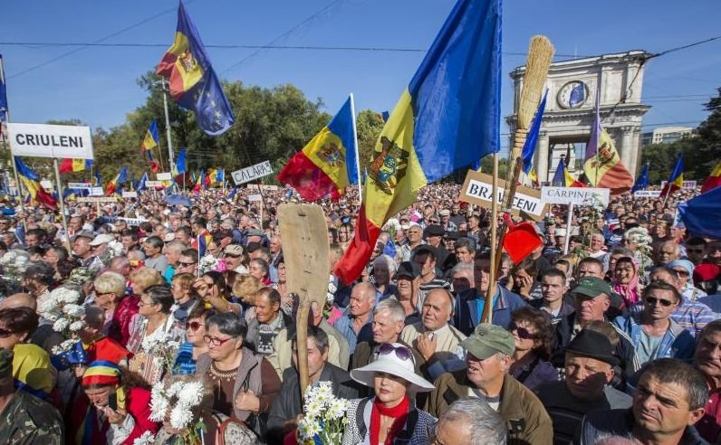 Sinteza Zilei: Oamenii lui Vladimir Putin cuceresc Moldova?