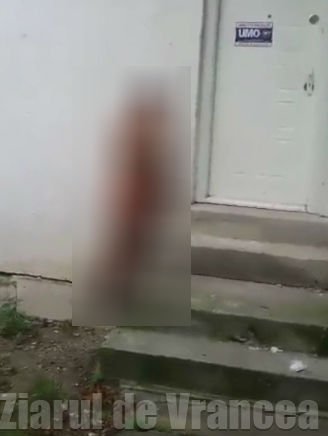 Cum a fost filmat un bărbat din România. Toată lumea râde de el VIDEO