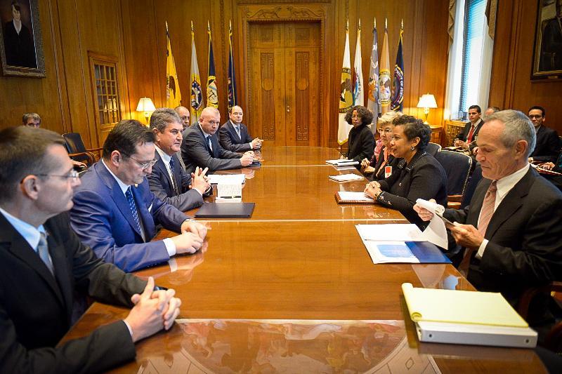 Gabriel Oprea, vizită în SUA. S-a întâlnit cu procurorul general al Statelor Unite 333627