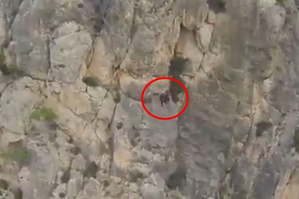 Un bărbat care încerca să escaladeze o stâncă din Mallorca a rămas blocat la 70 de metri