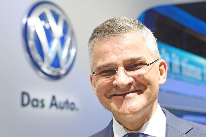 Un director Volkswagen recunoaşte că ştia despre problema emisiilor încă de anul trecut