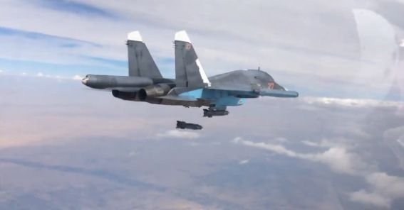 Video: Lovituri aeriene ale avioanelor ruseşti împotriva unor ţinte din Siria