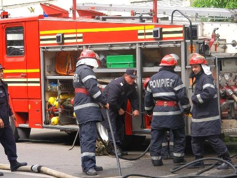 Incendiu violent în București