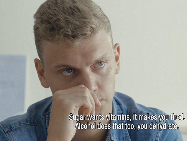 Un tânăr a renunțat la zahăr și alcool timp de o lună. Ce s-a întâmplat cu el e uimitor 334918