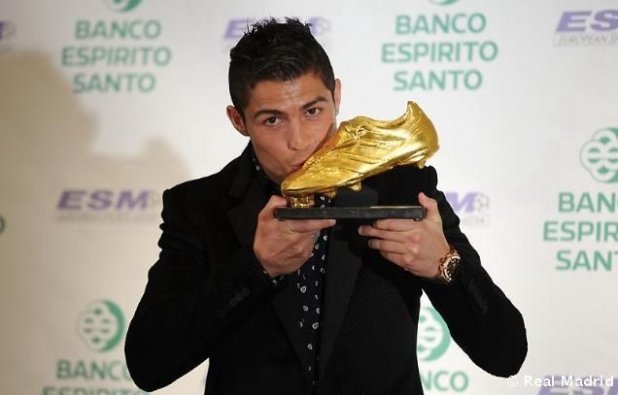 Record. Cristiano Ronaldo va primi din nou trofeul &quot;Gheata de Aur&quot;