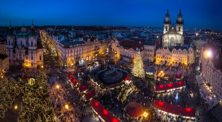 Piața de Crăciun din Praga, orasul celor 100 de clopotnițe