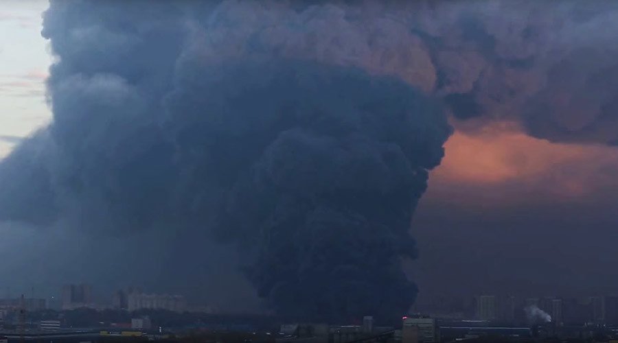 Incendiu masiv în Rusia. Peste 240 de pompieri au fost mobilizaţi pentru stingerea focului