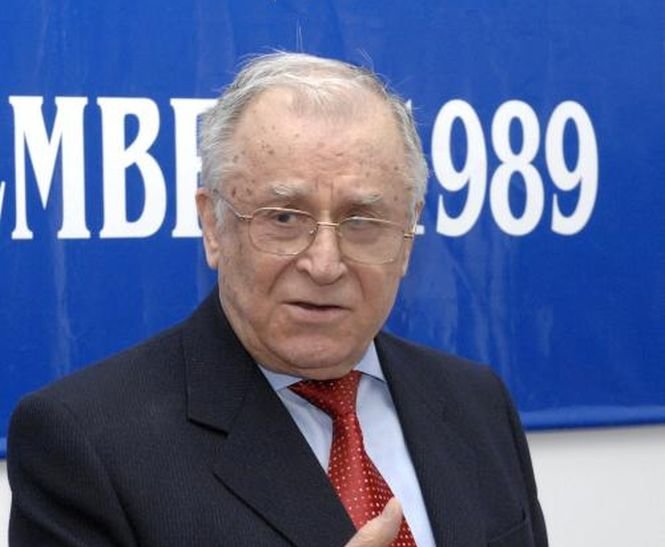 Ion Iliescu, urmărit penal în dosarul Mineriadei pentru infracţiuni contra umanităţii