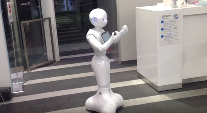 Primul robot care înlocuieşte omul a fost prezentat publicului, într-un supermarket