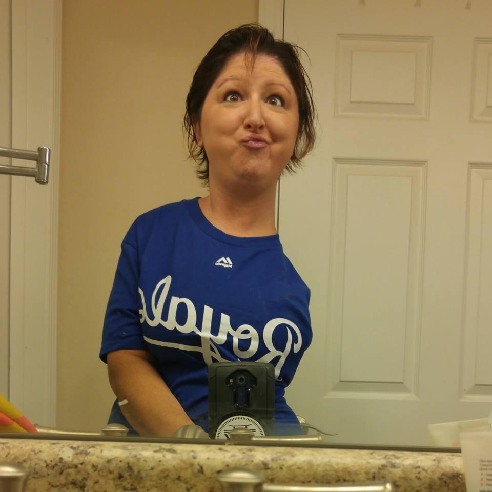 Femeia care se transformă în piatră. "Sunt ca o statuie umană". Suferă de o boală rară - FOTO 337215