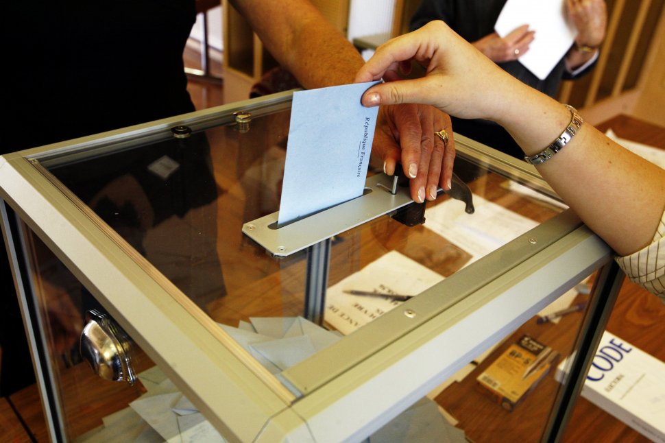 Alegeri locale în Bulgaria și referendum pentru introducerea votului electronic