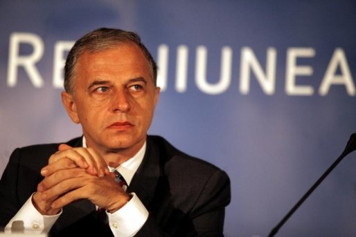 Mircea Geoană: Într-o lume democratică nu există altă variantă decât un gest de onoare din partea domnului Oprea