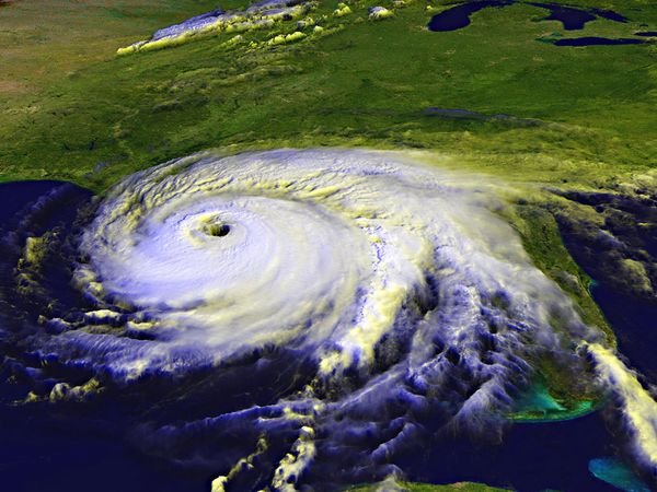 Uraganul Patricia a afectat sute de mii de oameni în Mexic