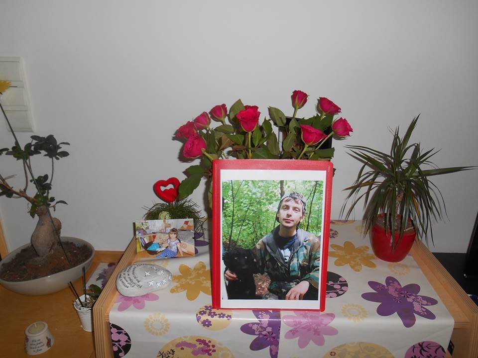 Tragedie în viaţa lui Măruţă. Un coleg a fost găsit mort pe o stradă din Bruxelles