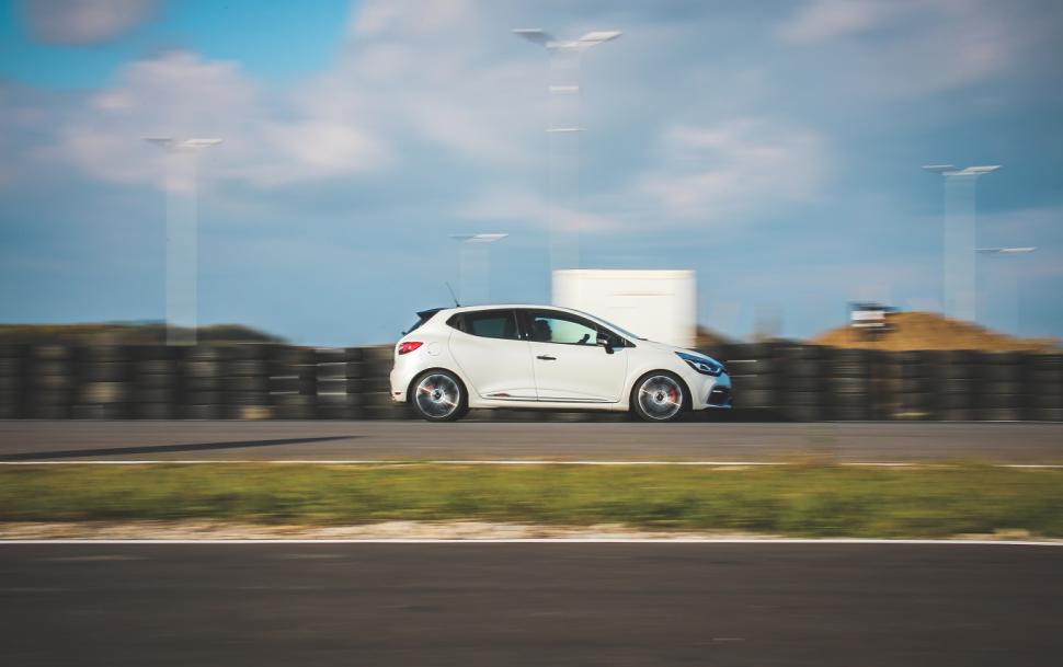 Renault Clio RS Trophy s-a lansat oficial în România - FOTO 338474