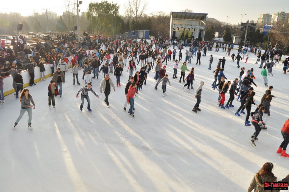 Se deschide cel mai mare patinoar din București. Cât va costa intrarea