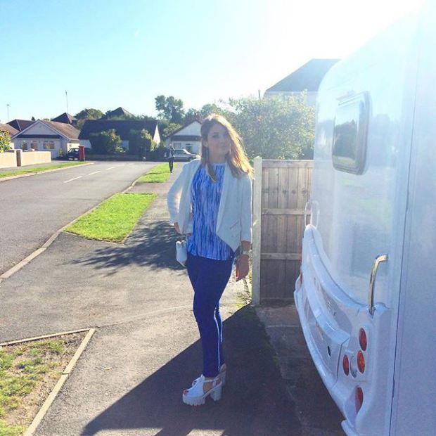 Este atât de frumoasă încât toată lumea o consideră ”proastă” și ”superficială”. Asta deși vorbește cinci limbi străine 338759