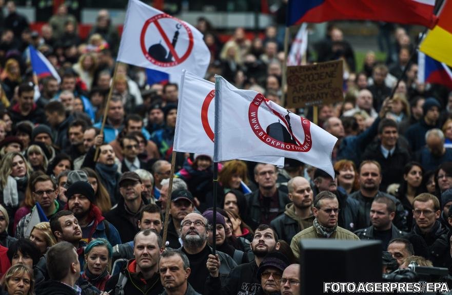 Manifestaţii violente împotriva migranţilor în Praga şi alte oraşe din Cehia