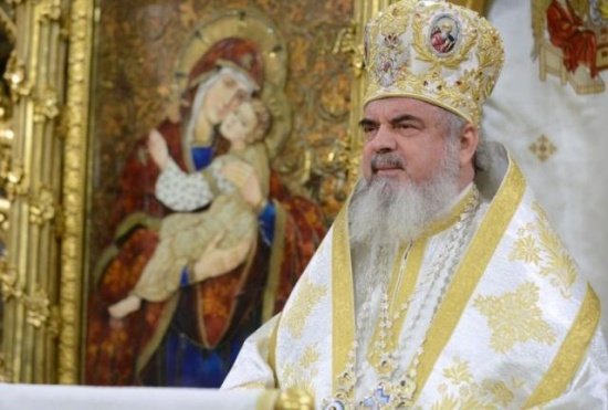 Mesajul Patriarhului Daniel, în urma incendiului din Capitală: Să unim rugăciunea cu fapta milostivă!
